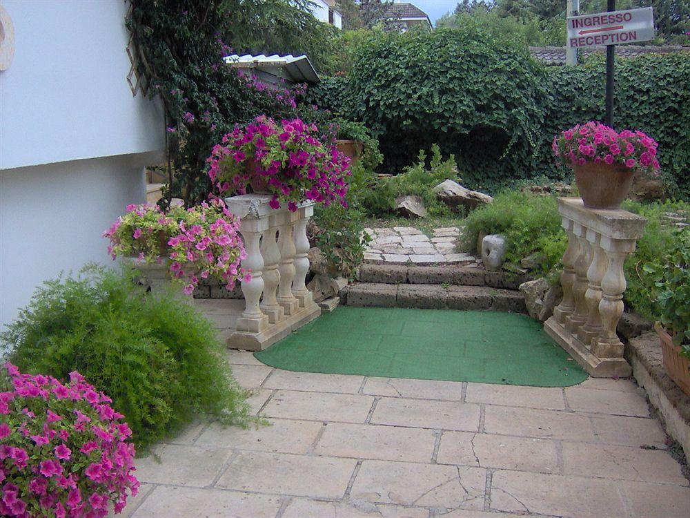 Bed & Breakfast Santa Fara Бари Экстерьер фото