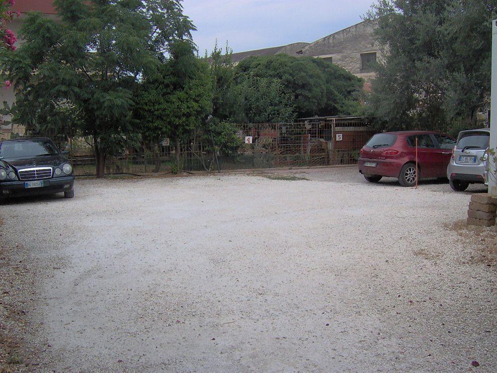 Bed & Breakfast Santa Fara Бари Экстерьер фото