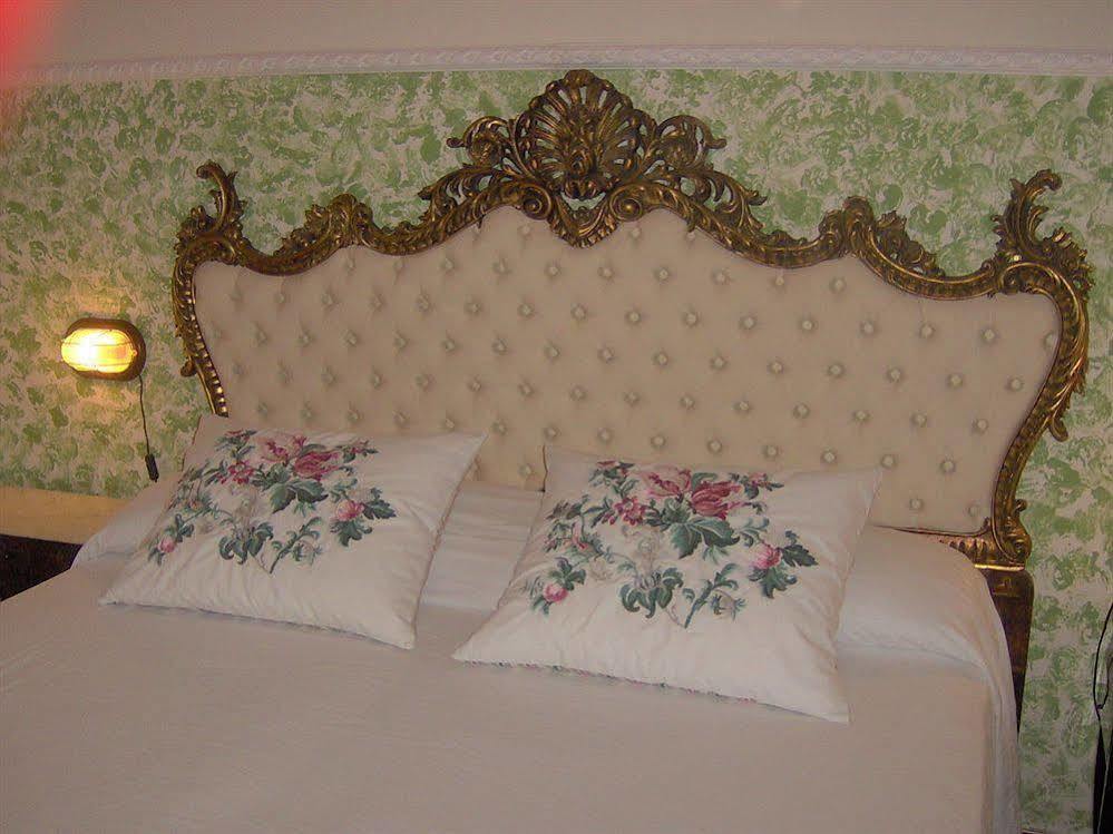 Bed & Breakfast Santa Fara Бари Экстерьер фото