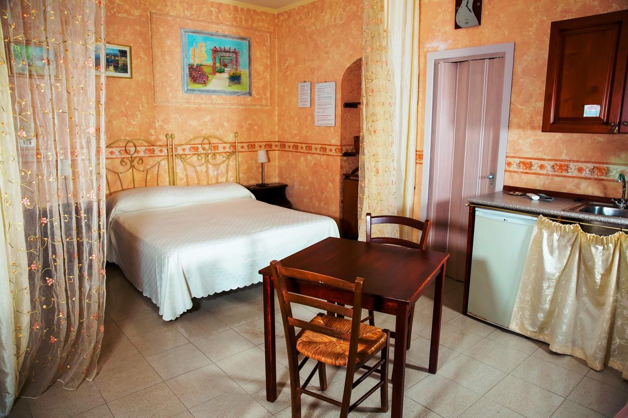 Bed & Breakfast Santa Fara Бари Экстерьер фото