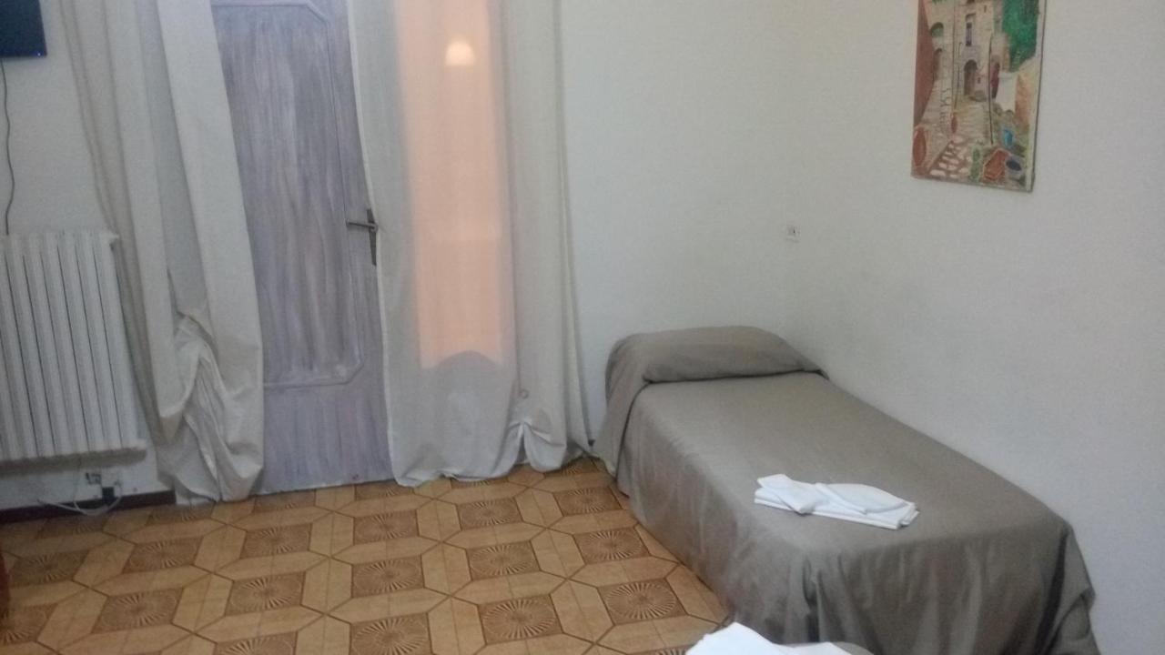 Bed & Breakfast Santa Fara Бари Экстерьер фото